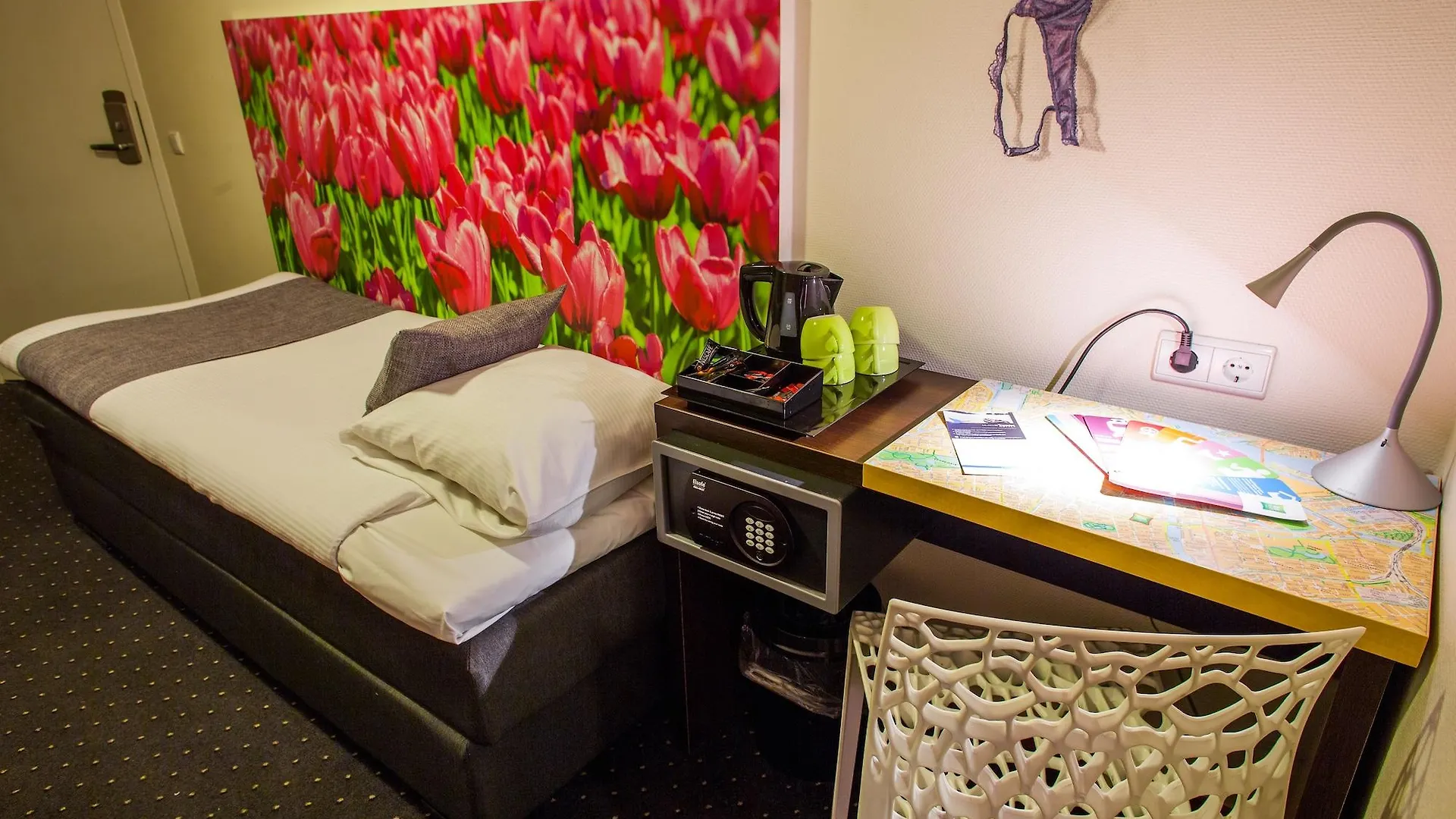 ibis Styles Amsterdam City Otel