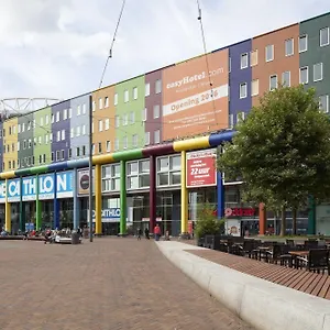 Hotel Easyhotel Arena Boulevard, Amsterdam